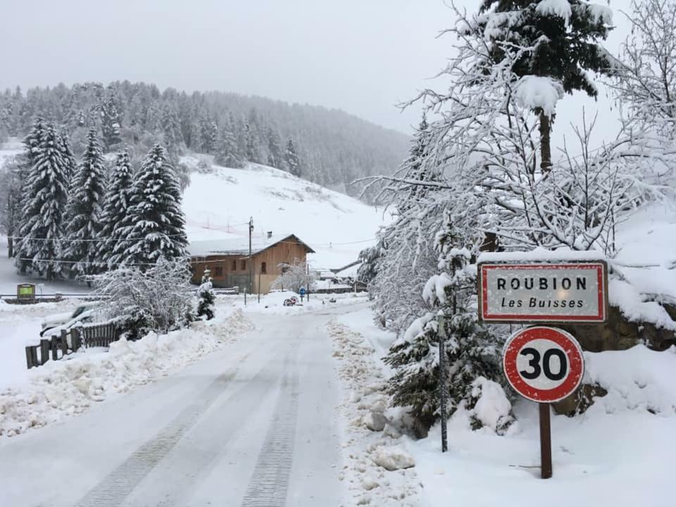 Hotel Le Chalet Des Buisses Roubion Exterior foto